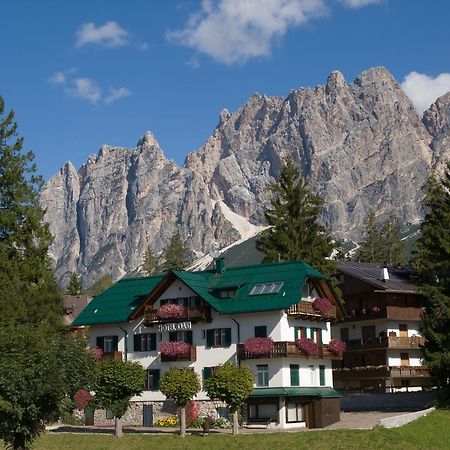 Hotel Oasi Cortina dʼAmpezzo Eksteriør bilde